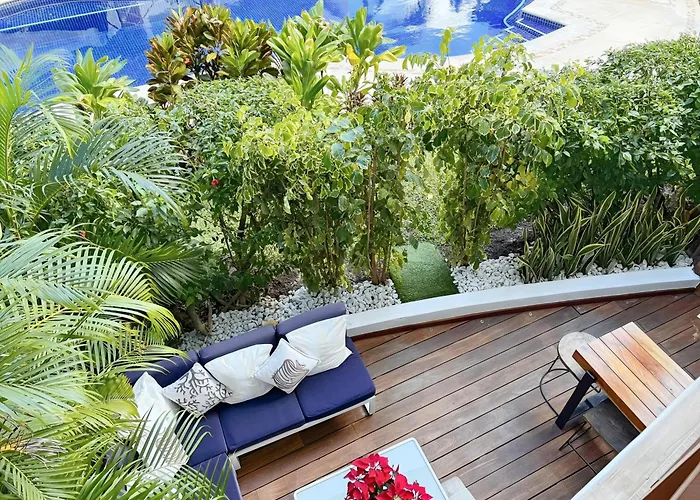 Luxury Duplex 2br Pool & Garden View Quiet 30m From 5th Ave With Gym & Parking Playa del Carmen