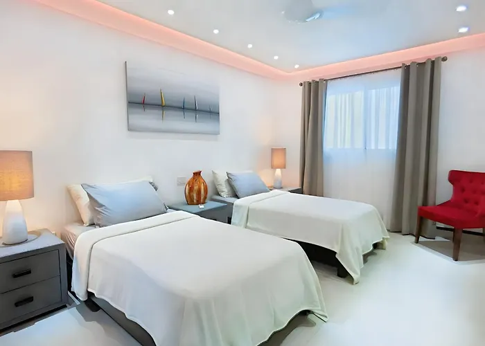Luxury Duplex 2br Pool & Garden View Quiet 30m From 5th Ave With Gym & Parking Apartment