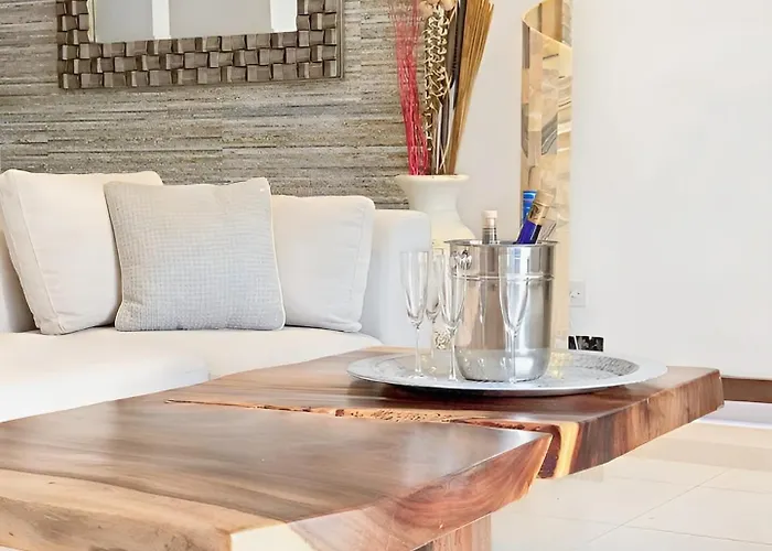 Luxury Duplex 2br Pool & Garden View Quiet 30m From 5th Ave With Gym & Parking * Playa del Carmen